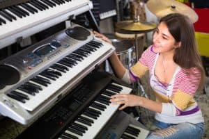 Keyboard vs piano: How to choose your first instrument shutterstock_455593198 (1)